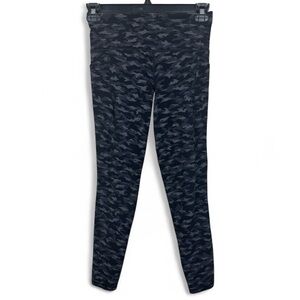 Athleta Salutation Stash Pocket II Printed 7/8 Tight M Tall